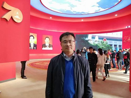 张雷_副本.jpg